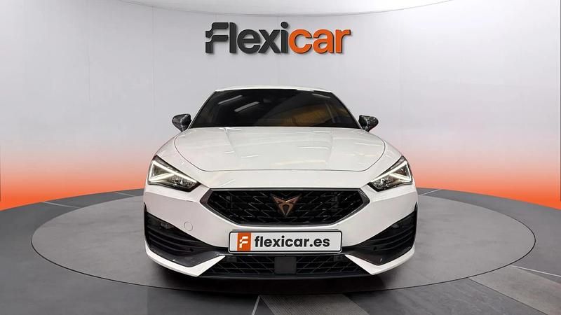 Begagnad Cupra Leon 150 HK (110 kW) 2024 Vit Sedan