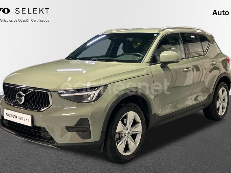 Verde Usado 2024 Volvo XC40 Core SUV | 30.800 € (Buen precio) - Imagen 1/4