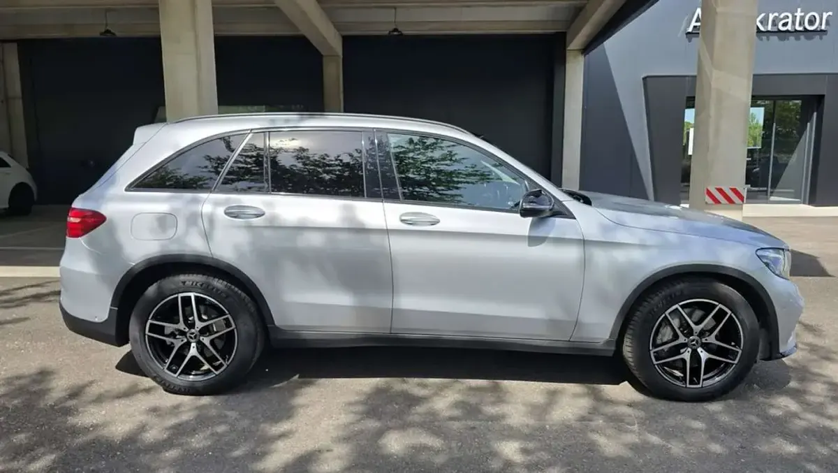 Usado Mercedes GLC250 211 CV (155 kW) 2019 Gris SUV