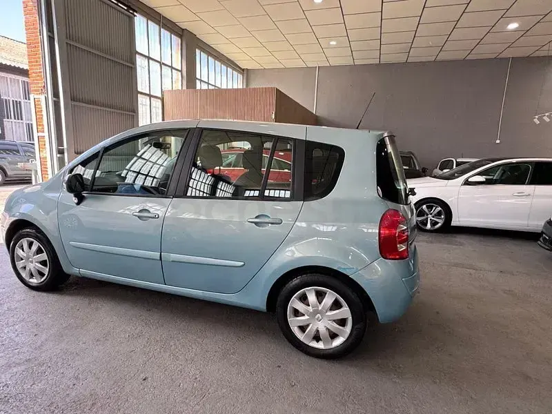 Usado Renault Grand Modus Exception 90 CV (66 kW) 2011 Azul Monovolumen