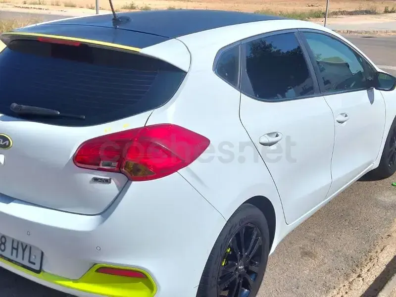 Usado Kia Ceed GT 110 CV (80 kW) 2014 Blanco Berlina