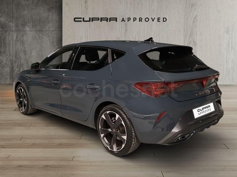 Usado Cupra Leon 150 CV (110 kW) 2025 Azul Berlina