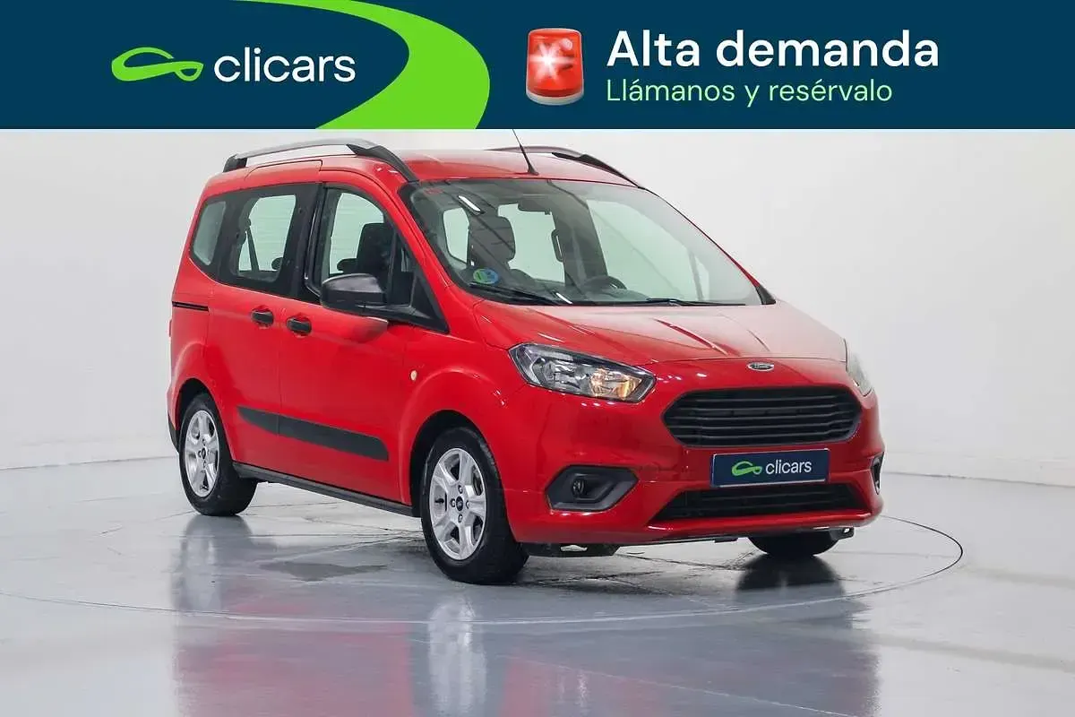 Usado Ford Tourneo Ambiente 102 CV (75 kW) 2019 Rojo Van
