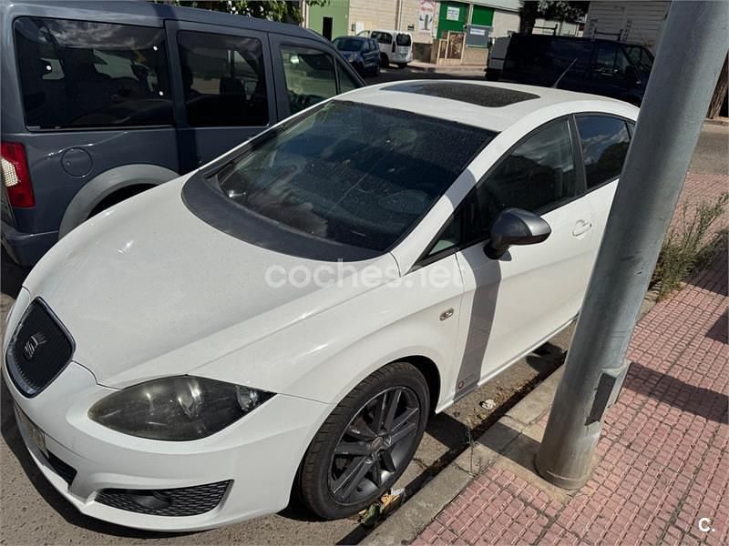 Blanco Usado 2009 Seat Leon Ecomotive Berlina | 1500 € (Super precio) - Imagen 1/4