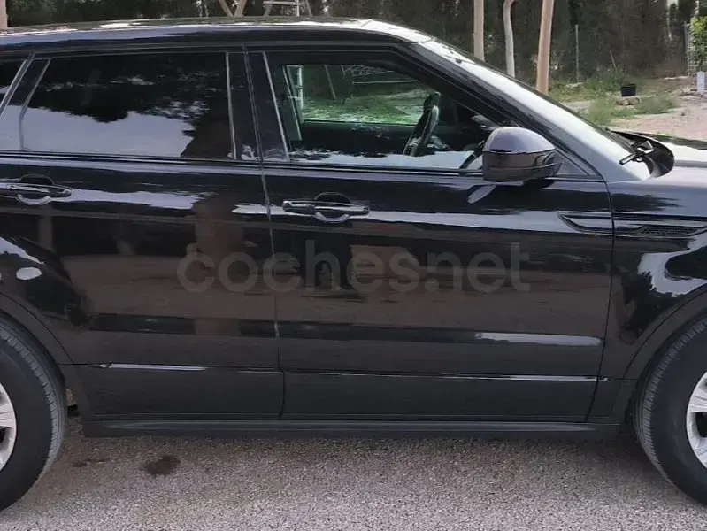 Usado Land Rover Range Rover evoque SE Dynamic 150 CV (110 kW) 2017 Negro SUV