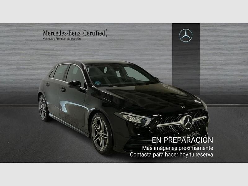 Usado Mercedes A200 AMG line 150 CV (110 kW) 2022 Negro Berlina