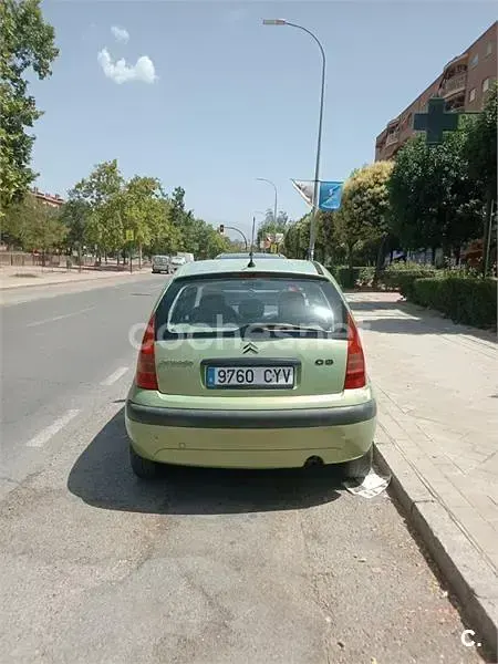 Usado Citroën C3 61 CV (44 kW) 2004 Verde Berlina