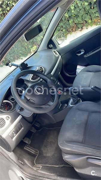 Usado Renault Clio II Authentique 70 CV (51 kW) 2010 Gris / plata Berlina