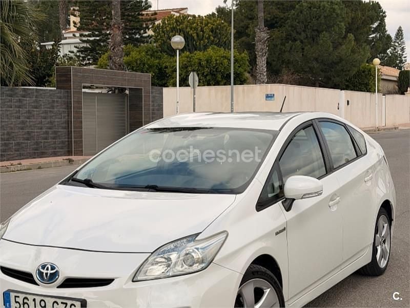 Usado Toyota Prius Advance 136 CV (100 kW) 2010 Blanco Utilitario