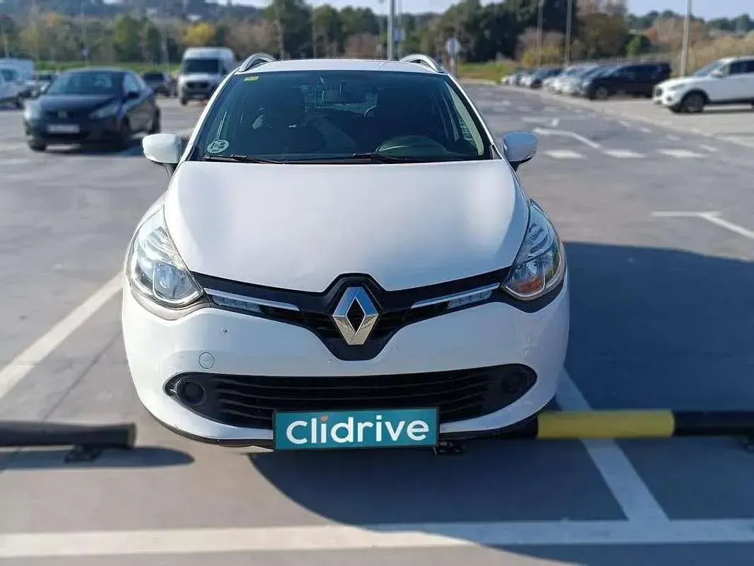 Usado Renault Clio Expression 75 CV (55 kW) 2015 Blanco Familiar