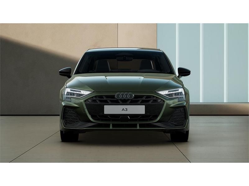 Nieuw Audi A3 Premium 150 PK (110 kW) 2025 Groen Sedan
