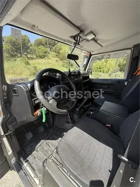 Usado Land Rover Defender SE 122 CV (89 kW) 2010 Blanco Familiar