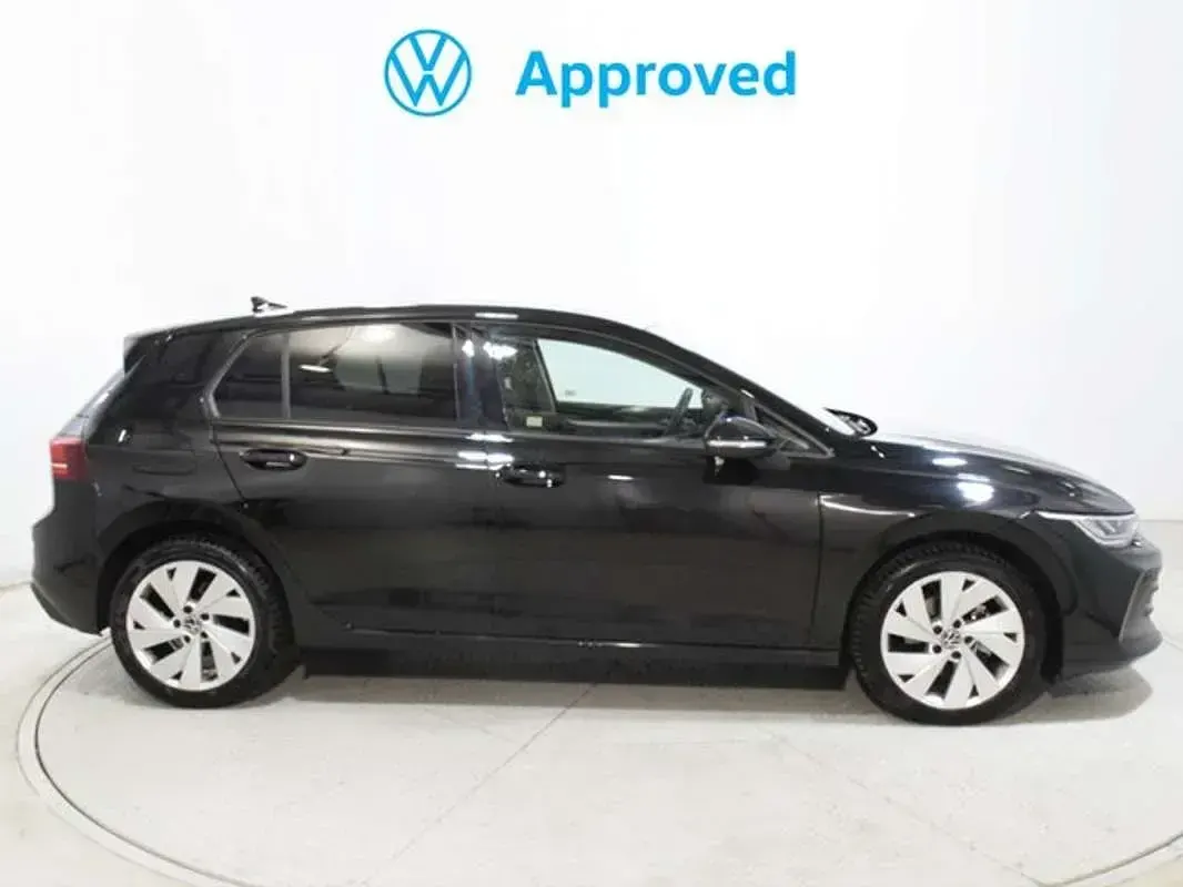 Usado VW Golf VIII 116 CV (85 kW) 2025 Negro Utilitario
