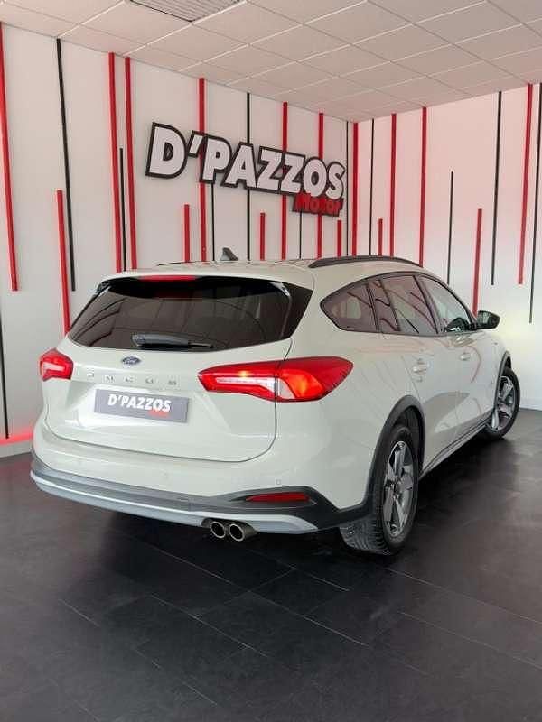 Usado Ford Focus Active X 120 CV (88 kW) 2020 Beige Familiar
