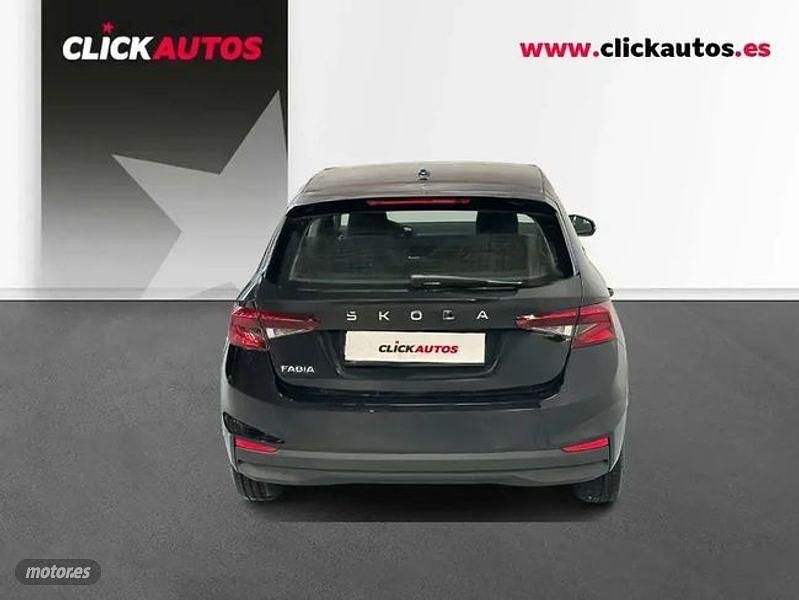 Usado Skoda Fabia Essence 80 CV (58 kW) 2025 Negro Utilitario