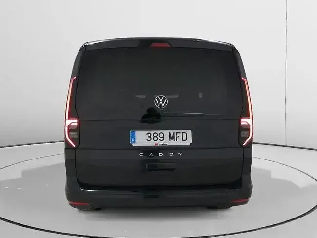 Usado VW Caddy Maxi Life 114 CV (83 kW) 2023 Negro Monovolumen