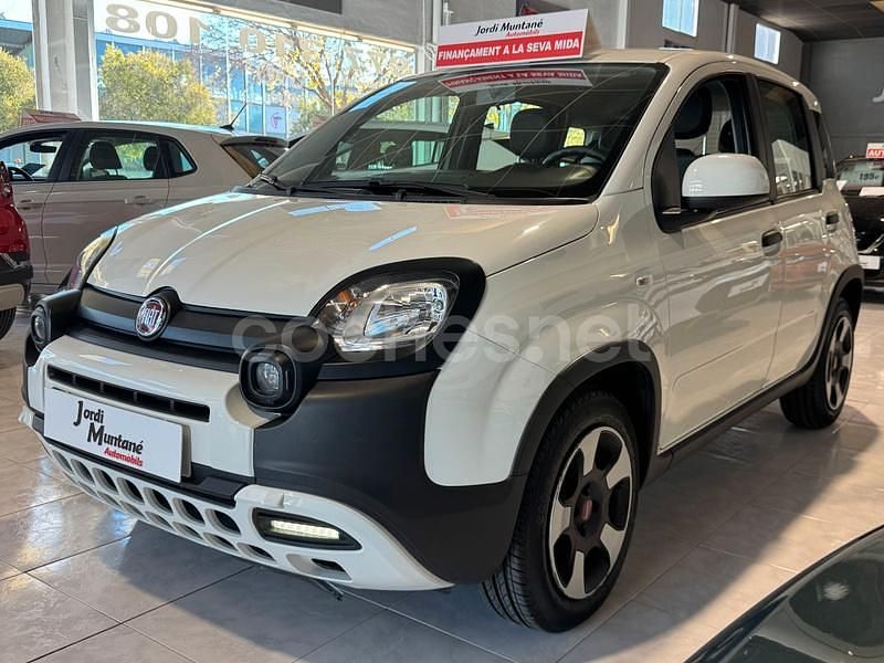 Blanco Usado 2023 Fiat Panda Cross Cross Utilitario | 12.890 € (Un poco caro) - Imagen 1/4