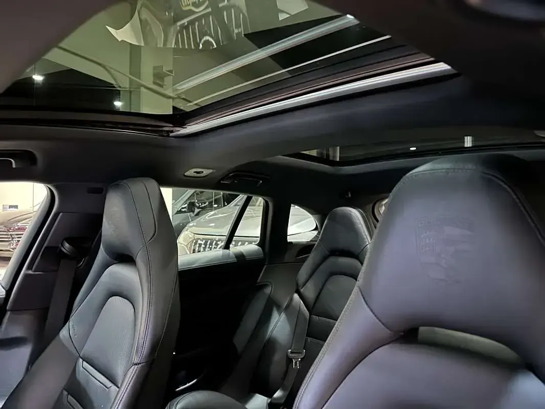 Usado Porsche Panamera Sport Turismo 462 CV (339 kW) 2020 Gris Familiar