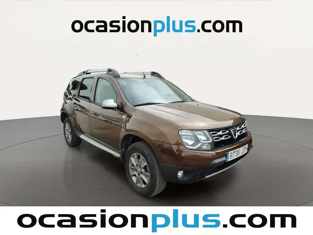 Usado Dacia Duster Lauréate 90 CV (66 kW) 2015 Marrón SUV