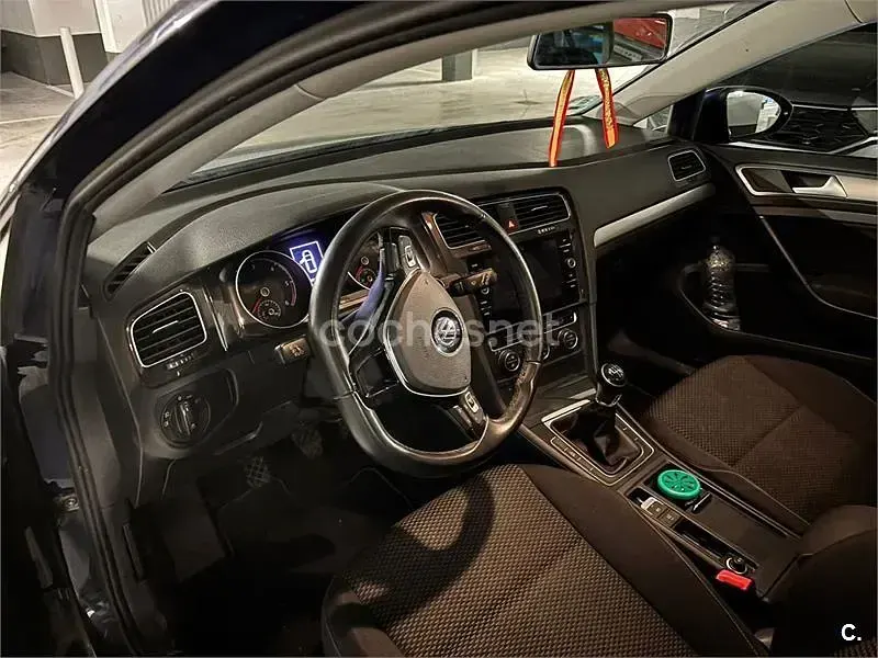 Usado VW Golf VII Business 115 CV (84 kW) 2019 Azul Berlina