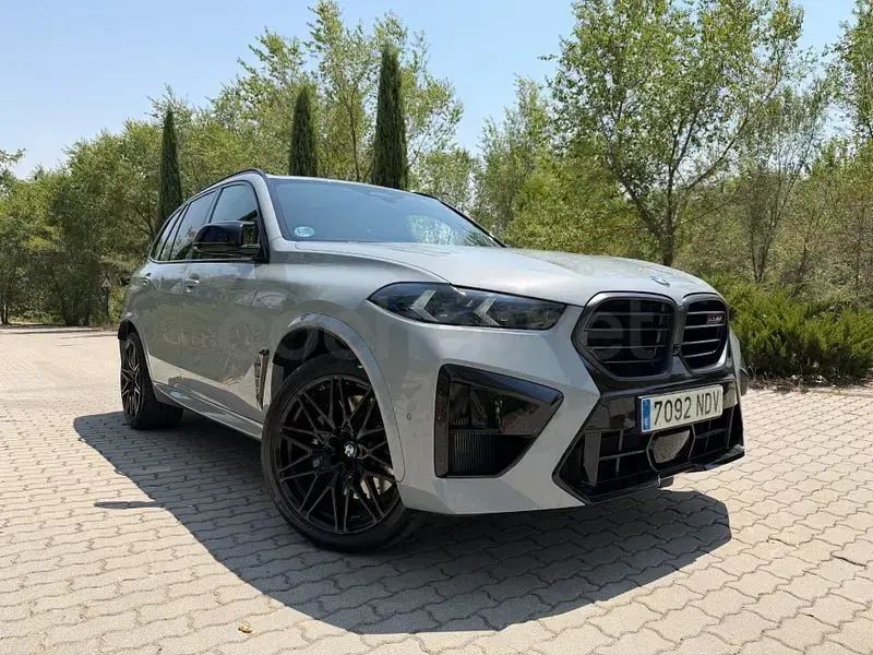 Usado BMW X5 M Competition Edition 625 CV (459 kW) 2025 Gris / plata SUV