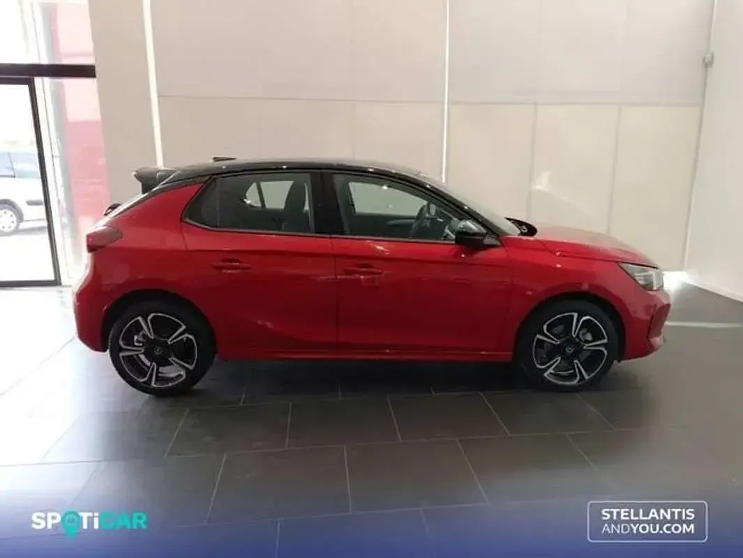 Usado Opel Corsa 145 CV (106 kW) 2025 Rojo Utilitario