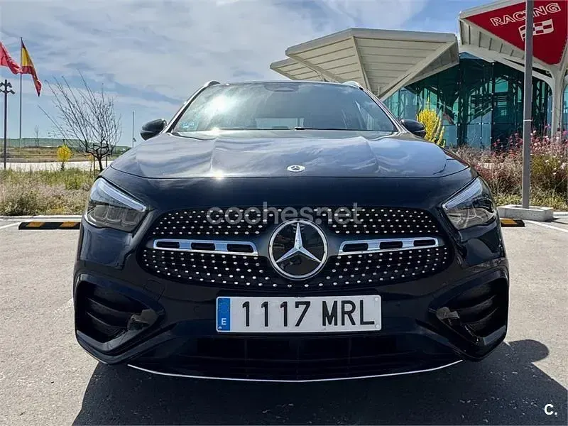 Usado Mercedes GLA250 218 CV (160 kW) 2024 Negro SUV