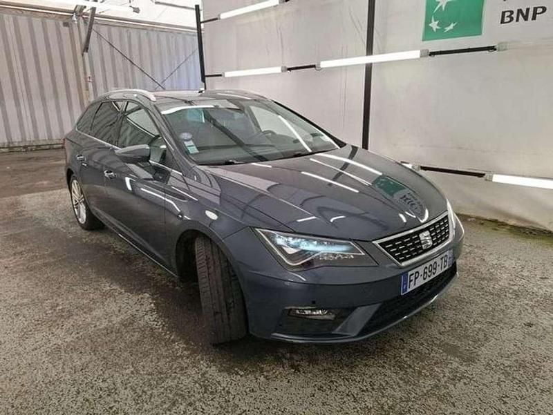 Usado Seat Leon XCELLENCE 150 CV (110 kW) 2020 Gris Familiar