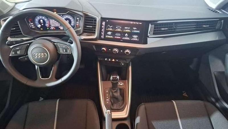 Nuevo Audi A1 Sportback Sport 95 CV (69 kW) 2025 Blanco Utilitario