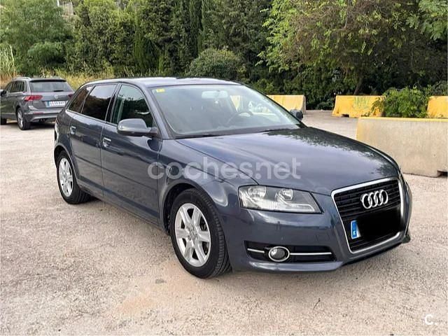 Gris / plata Usado 2012 Audi A3 Ambition Berlina | 5900 € (Super precio) - Imagen 1/4