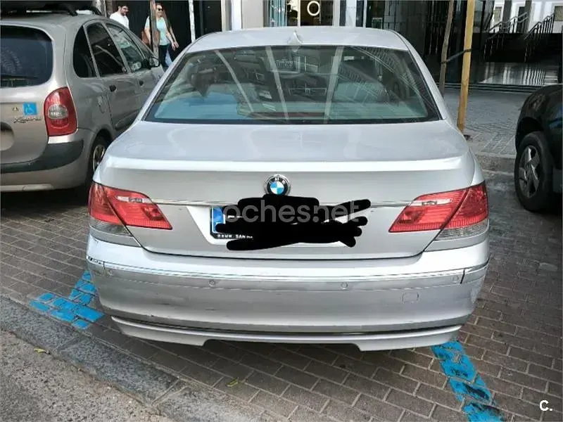 Usado BMW 745 300 CV (220 kW) 2006 Gris / plata Berlina