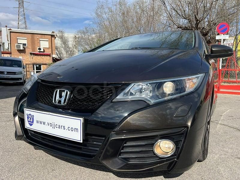 Usado Honda Civic Comfort Plus 100 CV (73 kW) 2015 Marrón Berlina