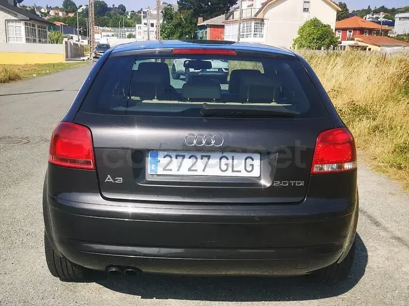 Usado Audi A3 Ambiente 140 CV (102 kW) 2009 Negro Utilitario