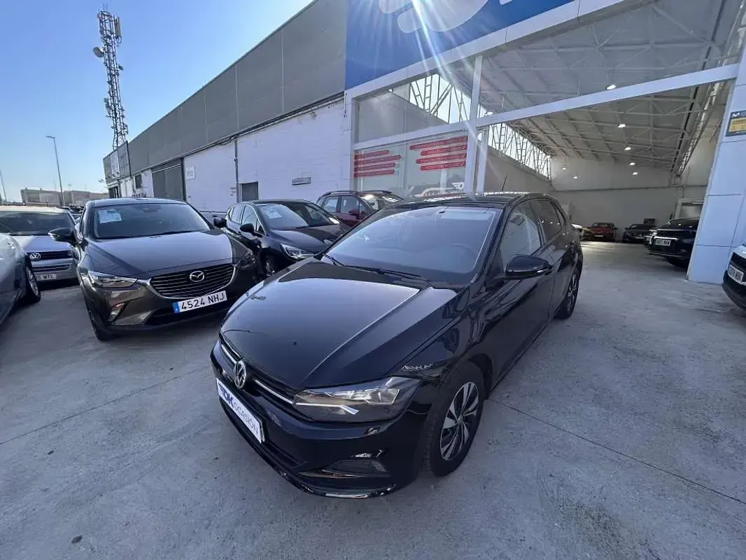 Usado VW Polo Beats 95 CV (69 kW) 2019 Negro Utilitario