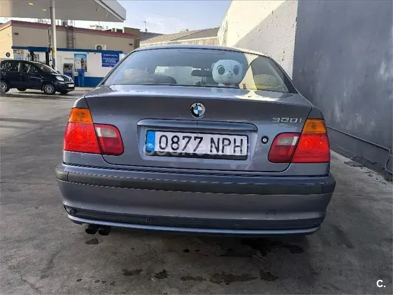 Usado BMW 320 150 CV (110 kW) 2001 Gris / plata Berlina