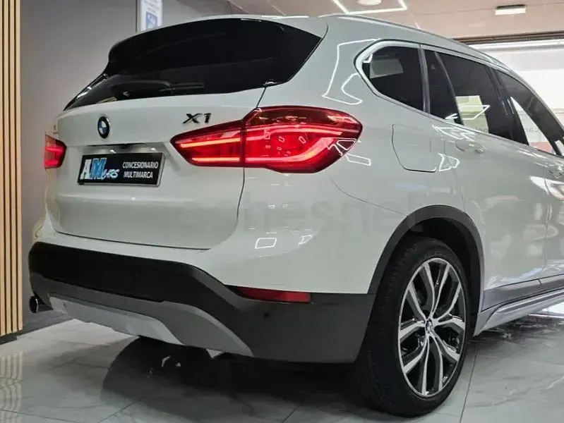 Usado BMW X1 Comfort Edition 150 CV (110 kW) 2017 Blanco SUV