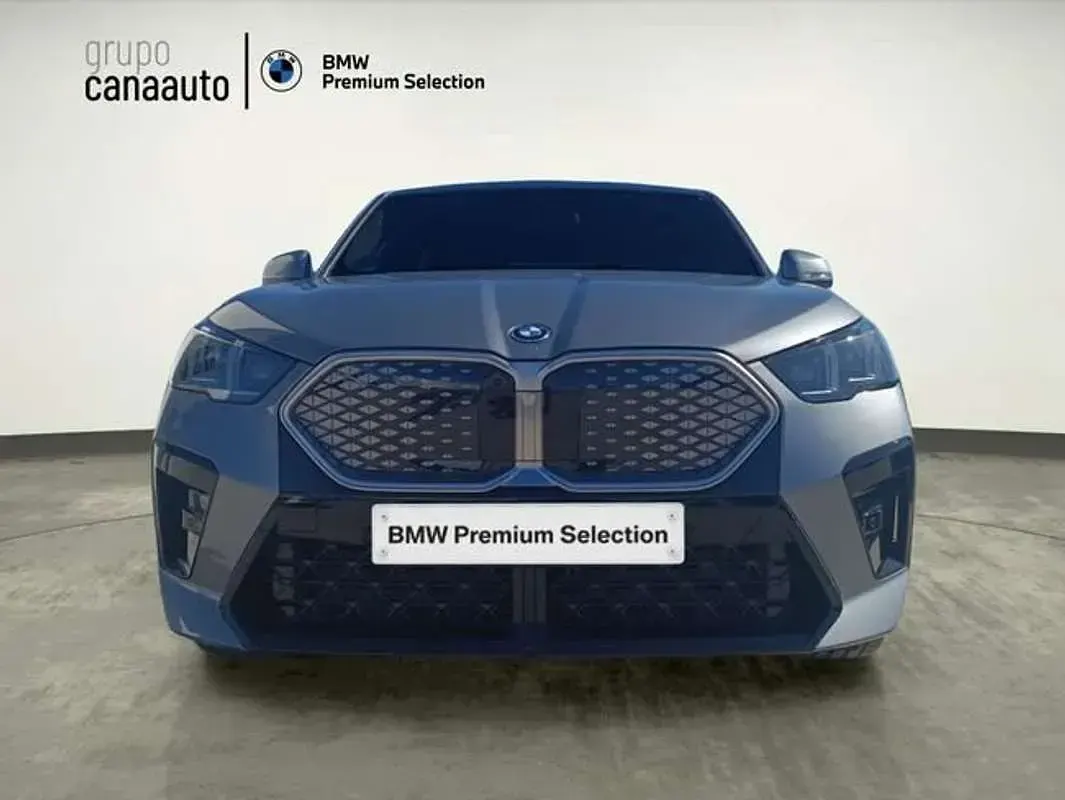 Usado BMW iX2 Comfort Edition 150 kW (204 CV) 2025 Gris SUV