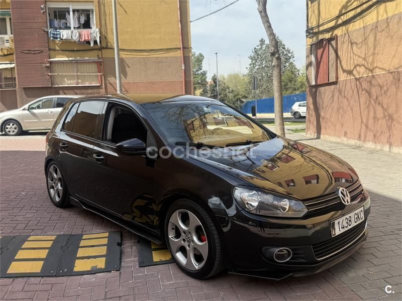 Negro Usado 2009 VW Golf VI Sport Berlina | 8500 € - Imagen 1/4