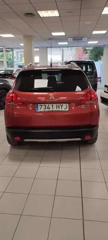 Usado Peugeot 2008 Allure 114 CV (83 kW) 2014 Naranja SUV
