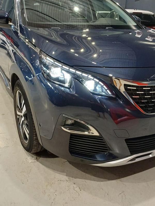 Usado Peugeot 5008 Allure 130 CV (95 kW) 2018 Azul Monovolumen