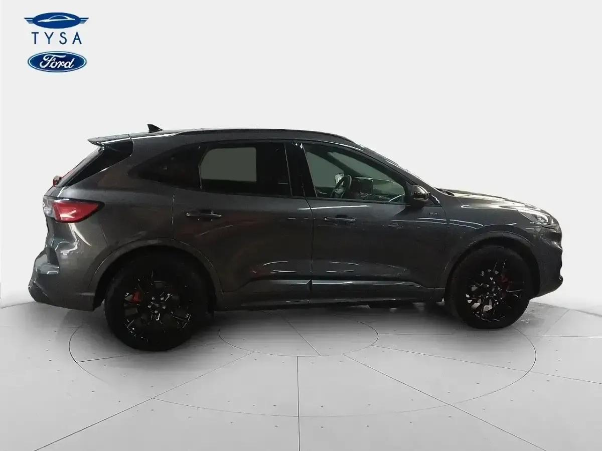 Usado Ford Kuga ST-Line X 225 CV (165 kW) 2024 Gris SUV