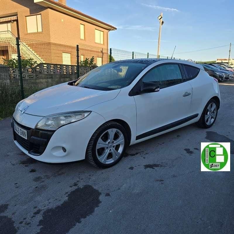 Usado Renault Mégane III Dynamique 111 CV (81 kW) 2009 Blanco Coupe