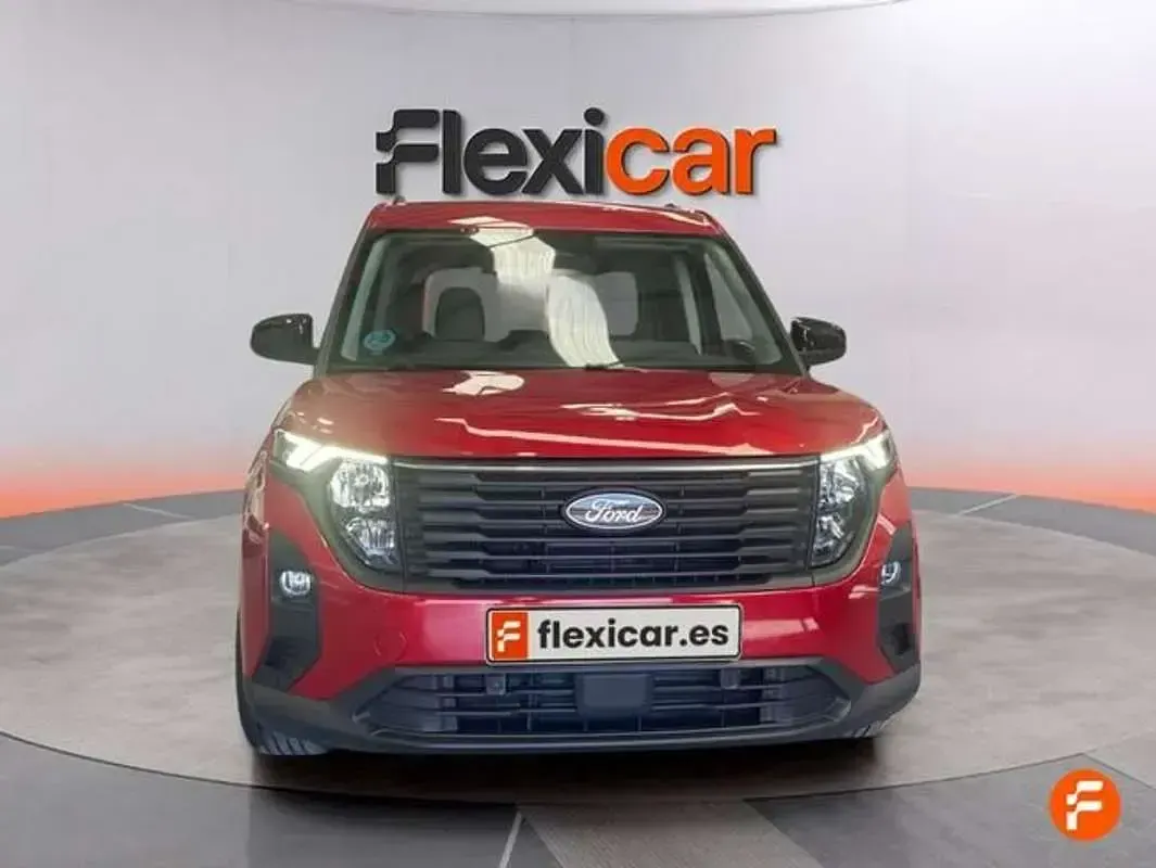 Usado Ford Tourneo Active 125 CV (91 kW) 2024 Rojo Van