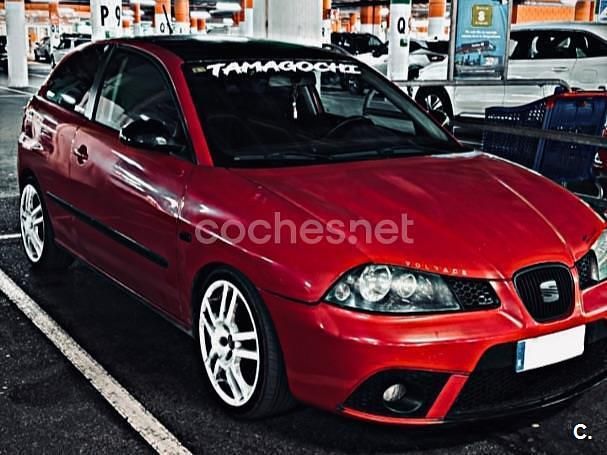 Usado Seat Ibiza Sport 130 CV (95 kW) 2002 Rojo Utilitario