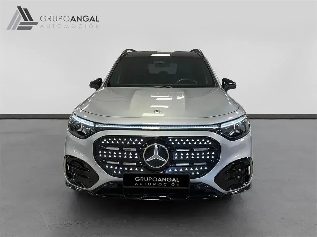 Usado Mercedes GLB250 200 kW (272 CV) 2026 Gris SUV