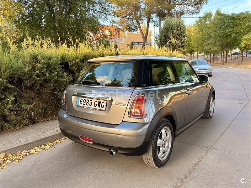Usado Mini Cooper 120 CV (88 kW) 2010 Gris / plata Utilitario