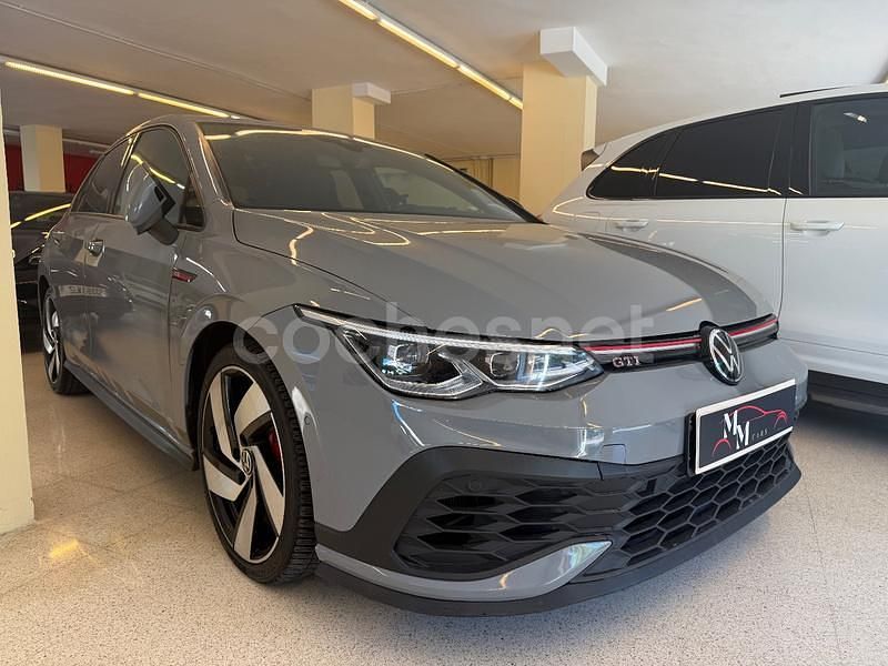 Usado VW Golf VIII GTI Clubsport 301 CV (221 kW) 2022 Gris / plata Berlina