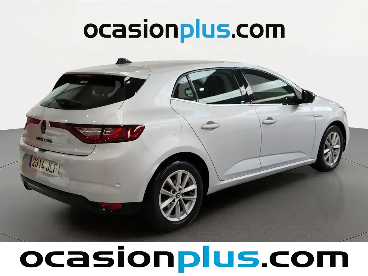 Usado Renault Mégane III Zen 130 CV (95 kW) 2016 Gris Berlina