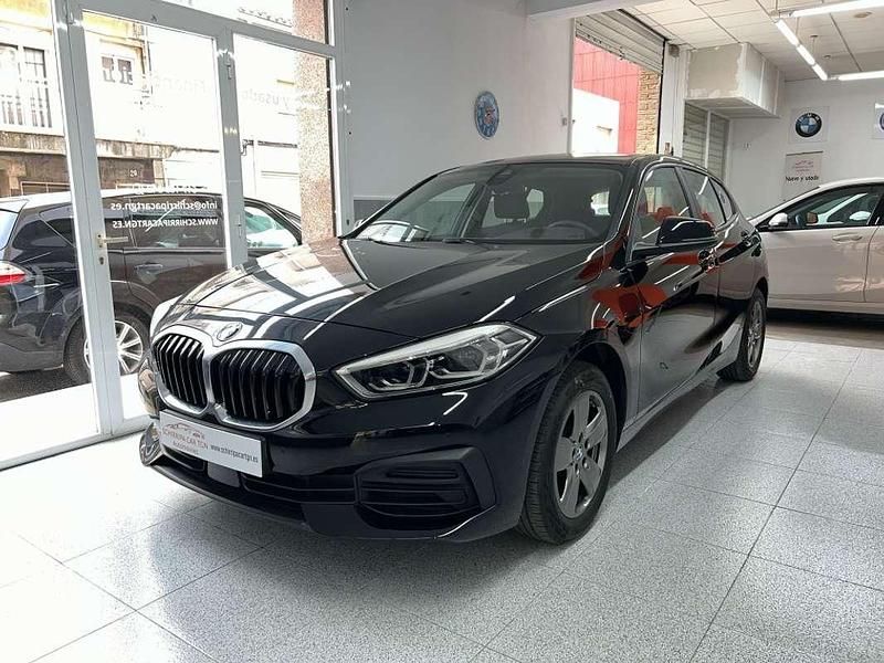Usado BMW 118 Sport Line 136 CV (100 kW) 2021 Negro Utilitario