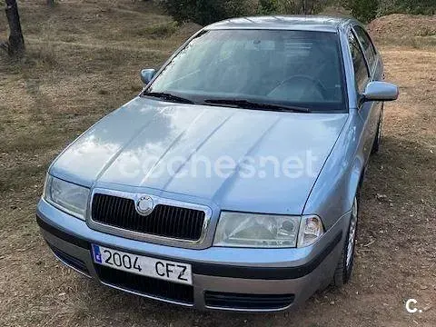 Usado Skoda Octavia 130 CV (95 kW) 2003 Gris / plata Familiar